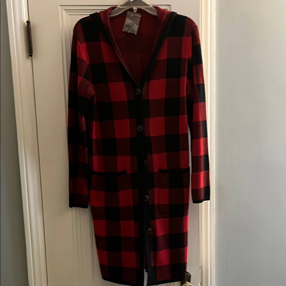 NWT Denim and Company Red and Black Plaid Cardigan